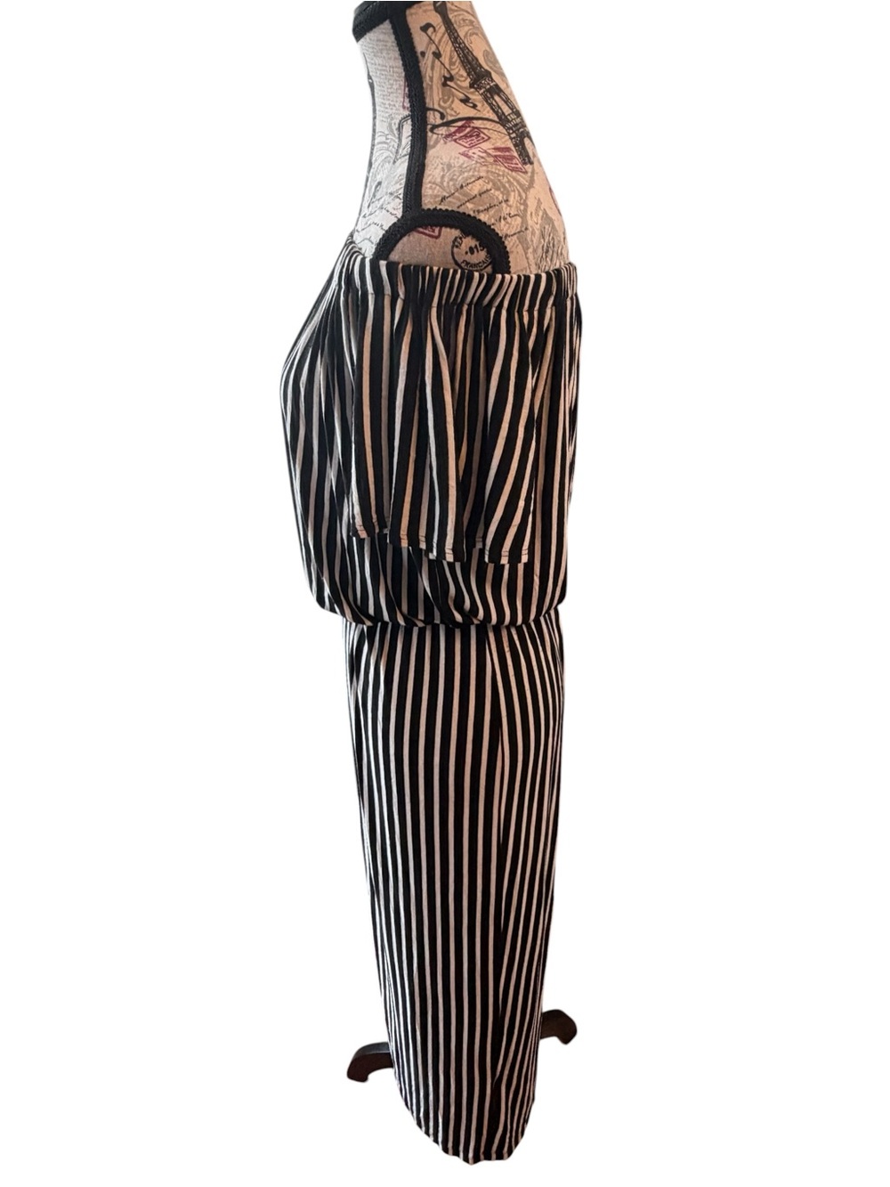 Off-Shoulder Black and White Stripe Maxi Dress - Picture 2 of 9